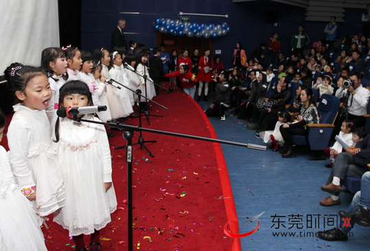 CTP美华少儿英语节目汇演在市科技馆举行