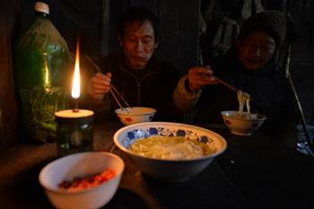 四川今年实现无电农户全面通电