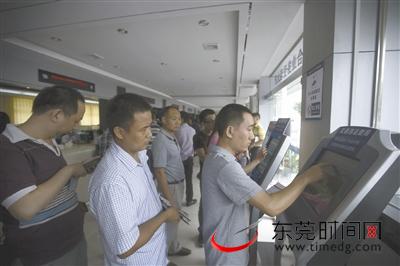 3000多司机被记满12分 交警喊你们去学习