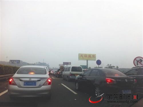 京港澳高速粤湘段服务区餐饮油站油量吃紧