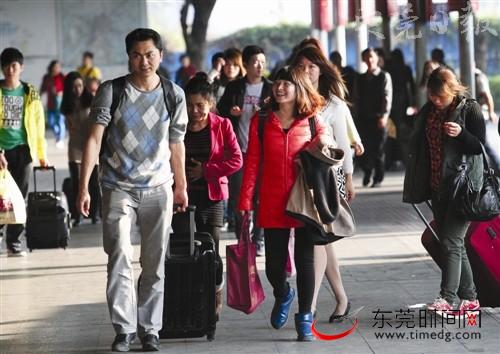 我市三大汽车站客流渐回暖