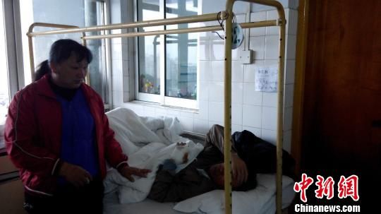 广东遂溪在建楼房发生坍塌事件造成1死31伤(图)