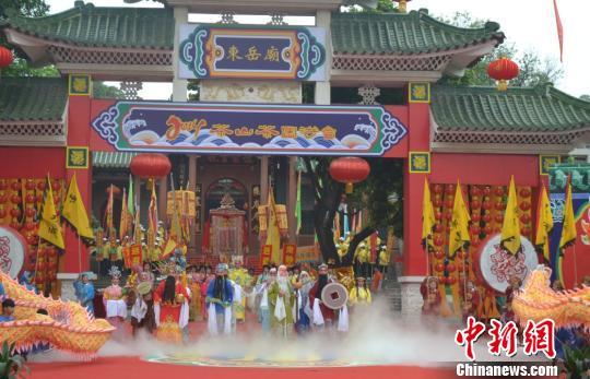 广东东莞500年茶园游会再现传统民俗(组图)