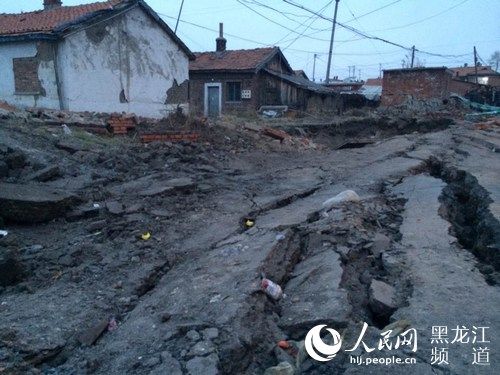 4月25日14时许,龙煤集团鸡西分公司所属的滴道盛和矿一条位于西山委三委七组的地下摩电运输平洞发生有害气体爆炸,未有人员伤亡。