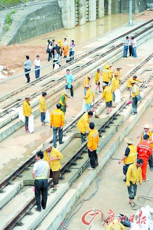广铁400余工人紧急抢修广深港高铁。记者轩慧