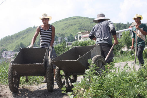 贵州顶云:失地农民陷入三无困局