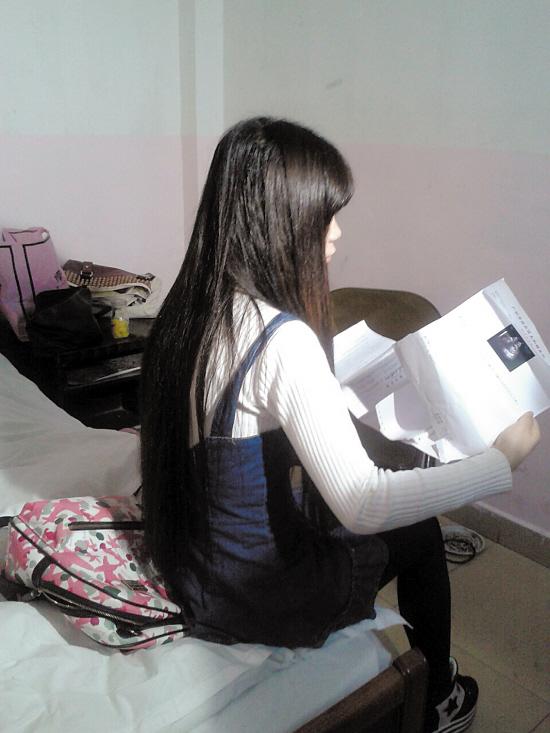 16岁少女两年5次怀孕4次堕胎 父亲抡凳砸死独生女/图