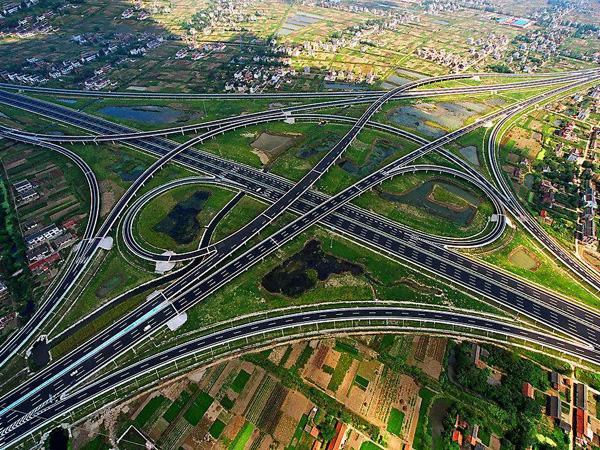 2017年清明节放假安排 高速免费3天开放车辆行驶