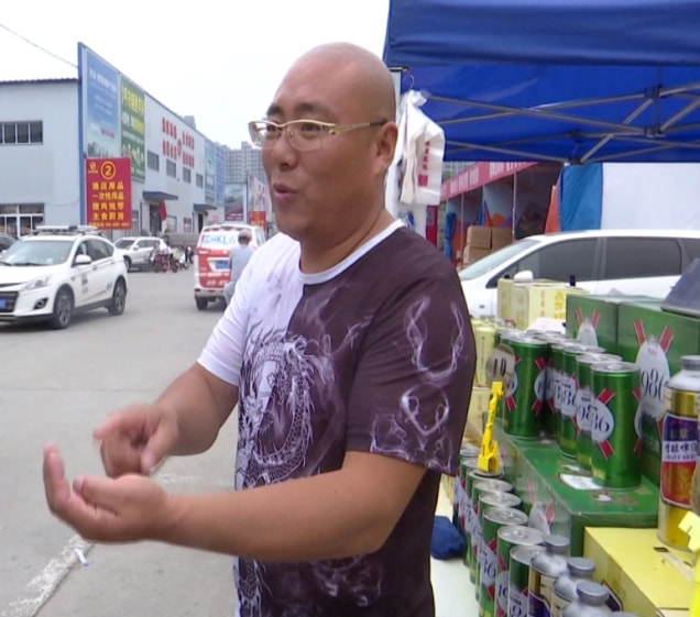 燕郊京贸物联市场活动房被拆除后 商户表示：这是一颗老鼠屎坏了一锅汤