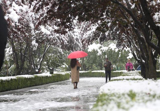 全国多地迎入秋后首场降雪