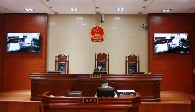 甘被围猎的落马官员算账:375万退休金领不到了