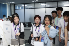 “热爱科学 崇尚科学