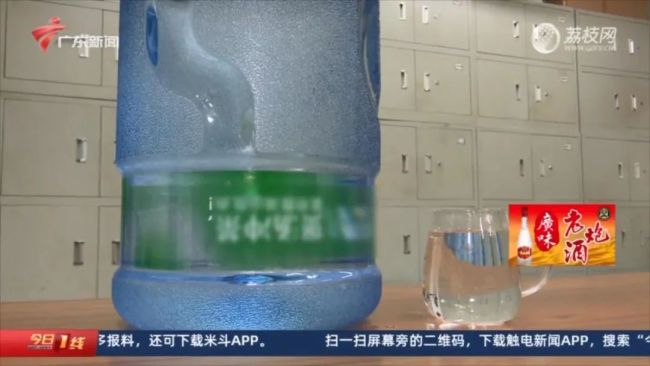 男孩一天喝9升水被查出肿瘤 家属：平时喜欢自言自语 找陌生人聊天
