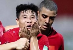 媒体爆料:阿兰因缺少＂肉搏＂ 国足或让他再枯坐替补!