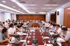 推动大规模设备更新
