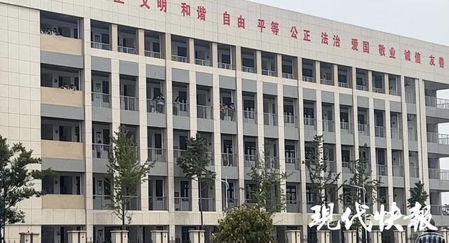 姜萍为啥没读高中？初中老师回应 主动选择中专，数学天赋显露
