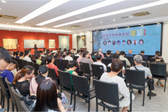北方文学主编南下东
