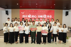 东莞商协会集体观看抗战胜利80周年纪念大会，汲取精神力量推动企业发展