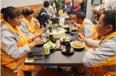 金枪鱼飘香敬老城 公