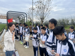 莞中学子行走中汲取